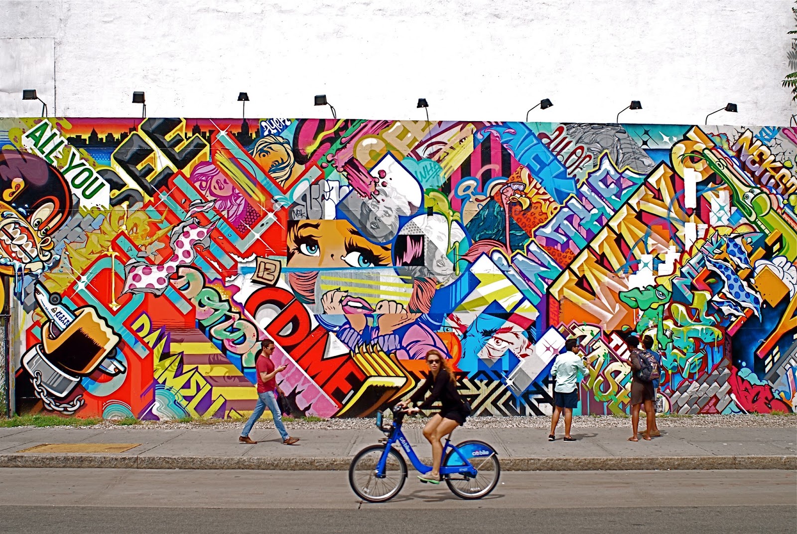 Top 5 graffiti spots in New York City: Bowery Graffiti Wall