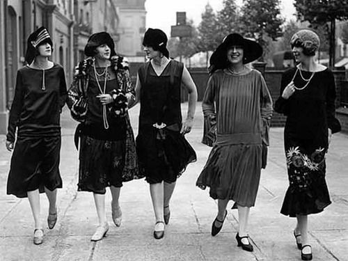 NYC fashion for men and women in the 1920s NYC fashion for men and women in the 1920s