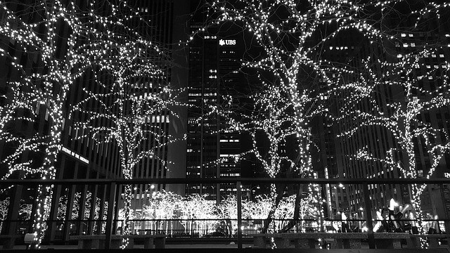 7 songs about Christmas in NYC