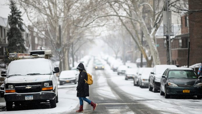 New York City closes schools ahead of fierce winter storm New York City closes schools ahead of fierce winter storm