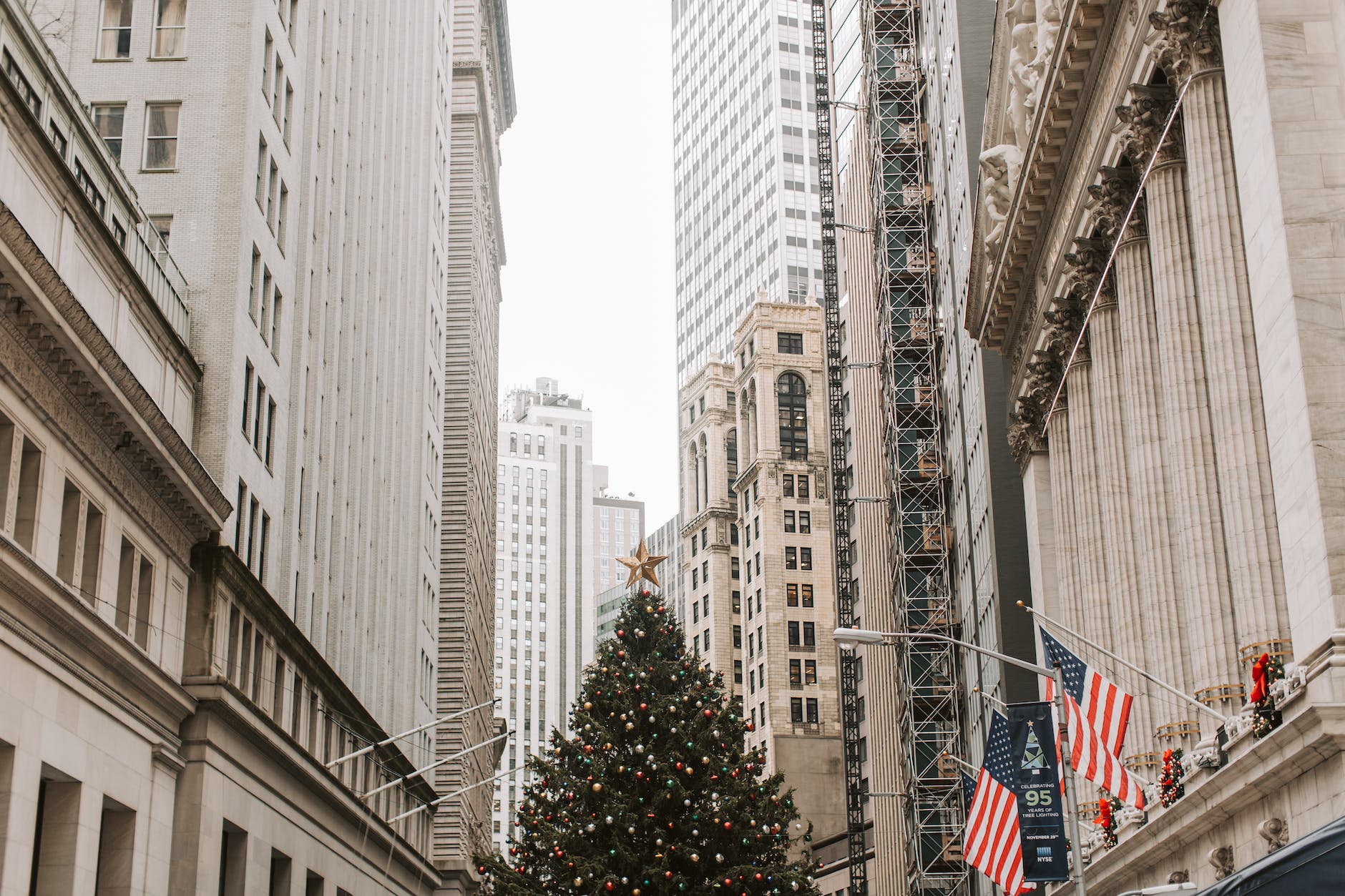 Experience the Magic of Christmas in New York City - Even if You're Alone 1 Experience the Magic of Christmas in New York City - Even if You're Alone