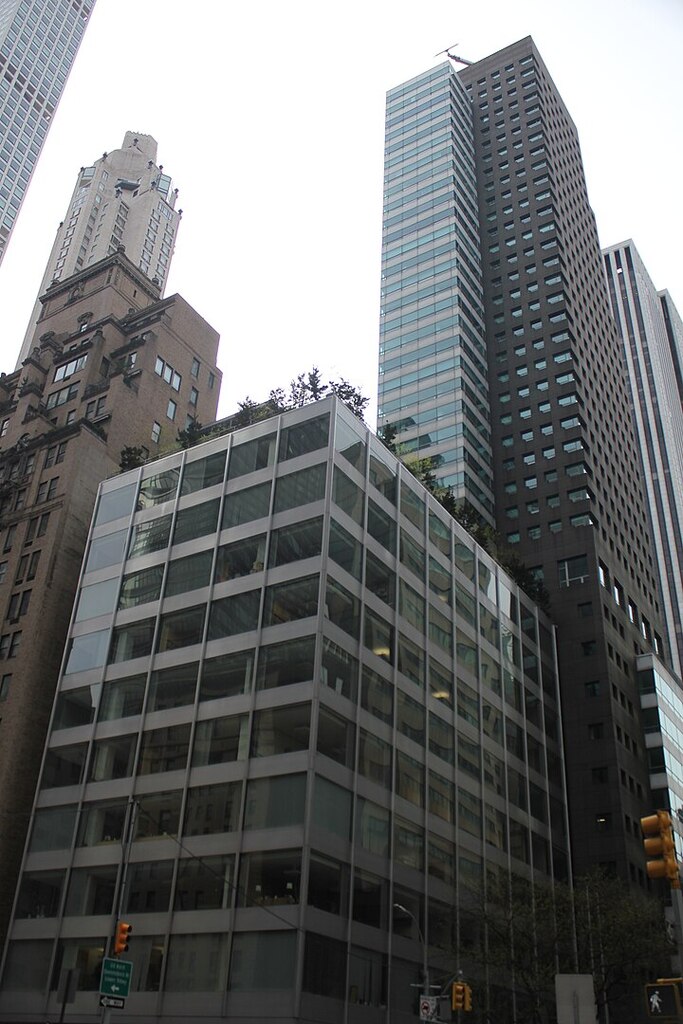 Park Avenue: An Architectural Journey Through New York's Iconic Boulevard 5